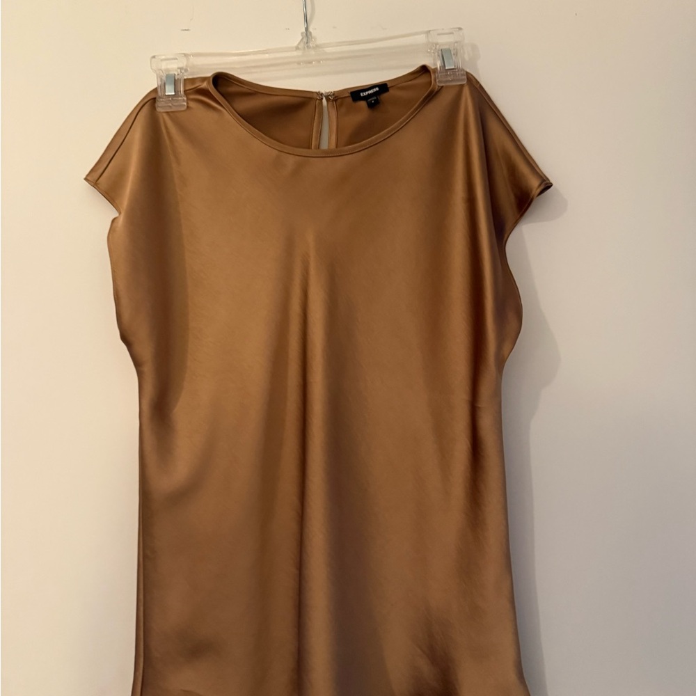 SHORT SLEEVE SATIN GRAMERCY TEE EXPRESS